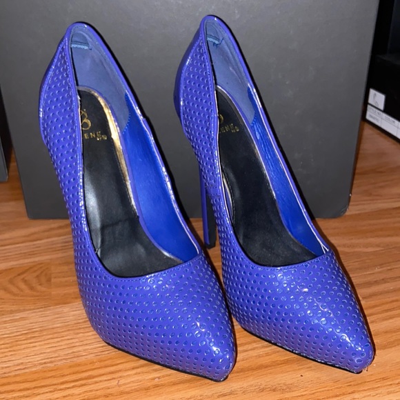 💙💙SHOES💙💙 - Picture 1 of 10